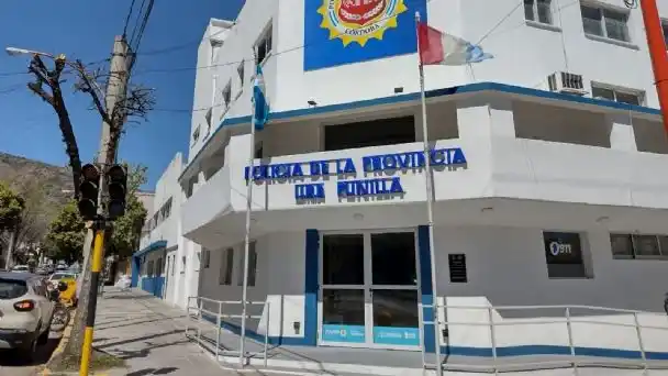 El robo ocurrió en un depósito de la Departamental Punilla. Es un sector al que sólo entran policías.