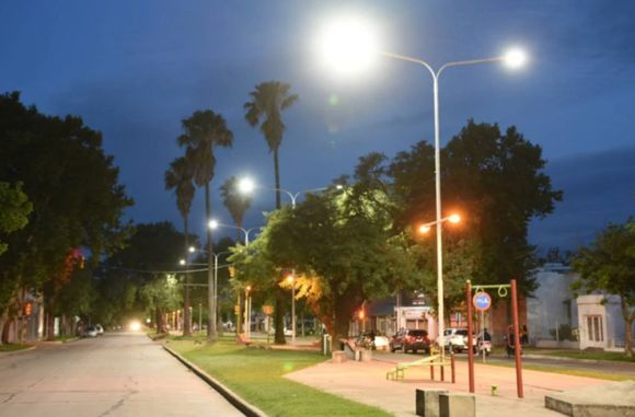 Mejoramiento de Plazas: Se realizó la apertura de sobres para la compra de luminarias