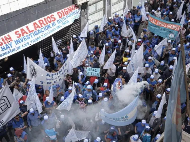 En la movilización de este jueves se denunció que la intención es cerrar todas las Agencias de Extensión Rural.