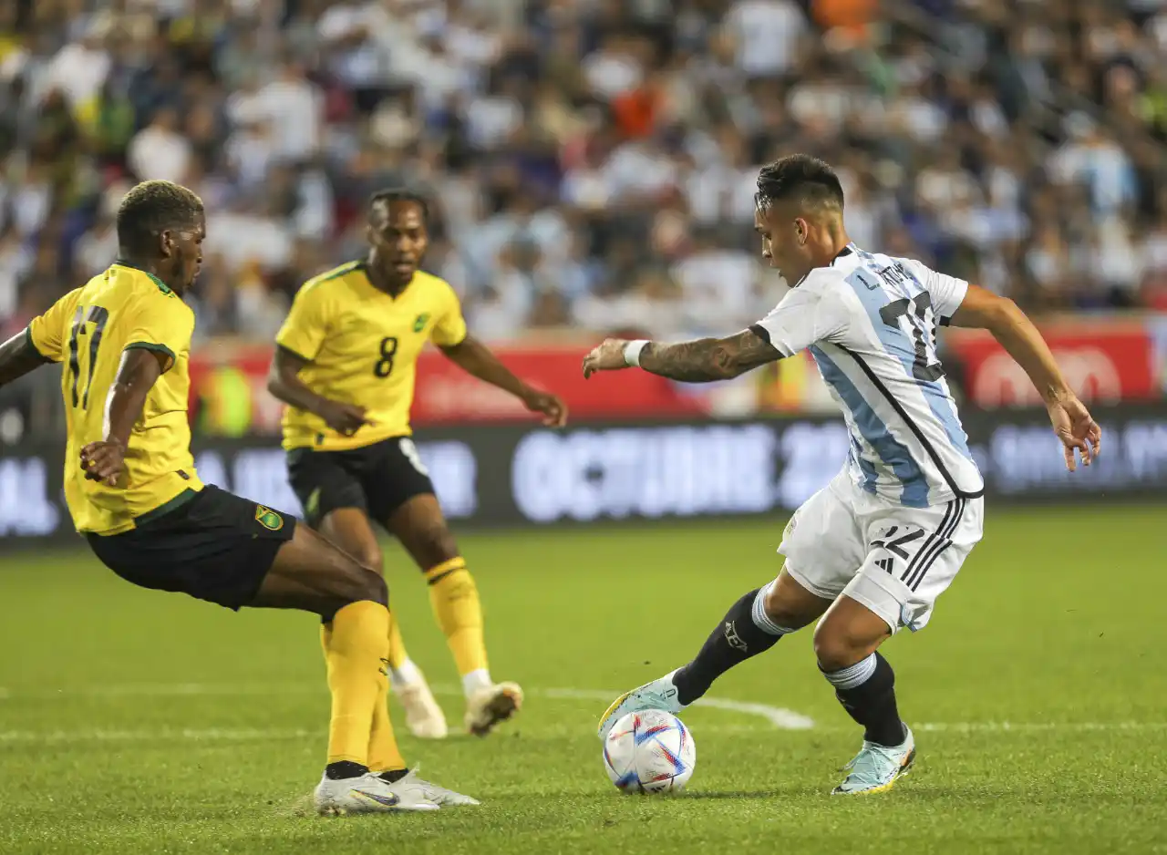 Lautaro Martínez, en la gestación del primer gol.