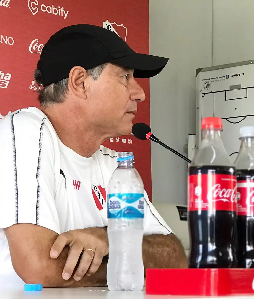 Holan cumplirá 100 partidos en el rojo