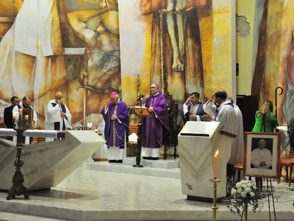 La Iglesia local homenajeó al Papa Benedicto XVI
