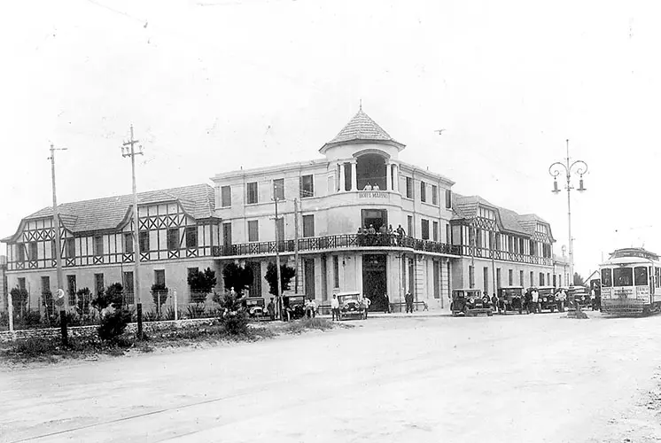 Una ciudad de hoteles frente al mar