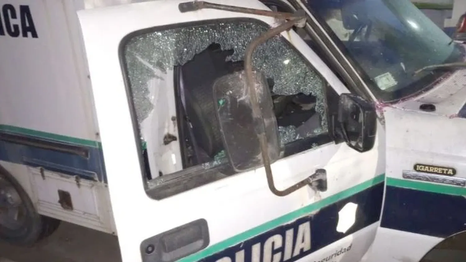 El ladrón más tonto está en Necochea: Intentó robar un patrullero frente a una comisaría y fue detenido