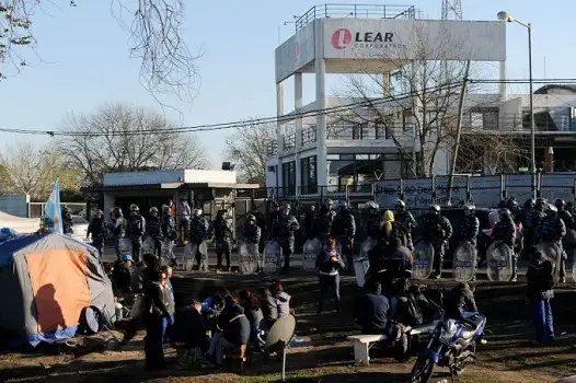 Luego de 20 días, Lear retoma la producción