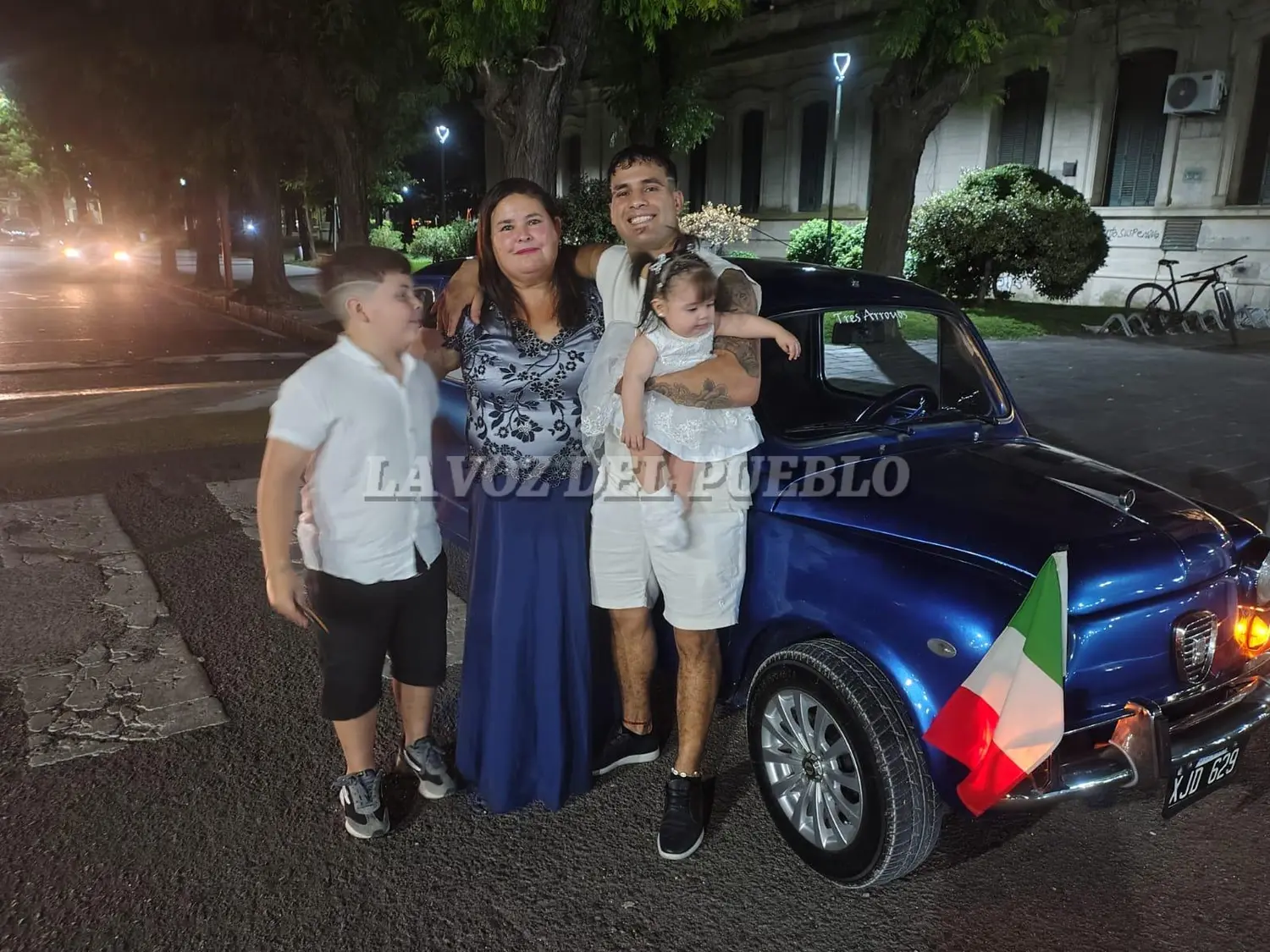 Gustavo "Tito" Lemos sorprendió a su mamá Cecilia