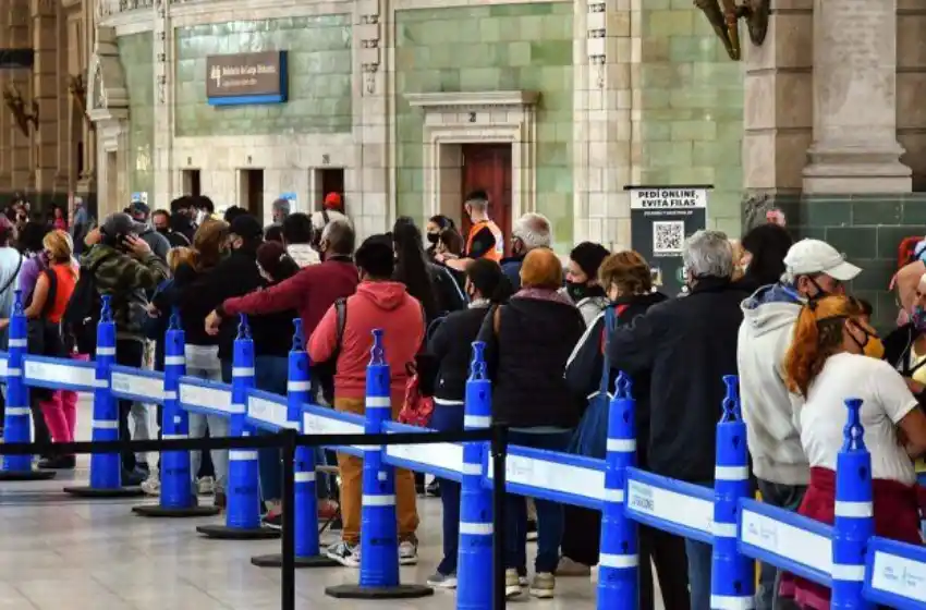 Caos en CABA y Gran Buenos Aires por un paro nacional de trenes