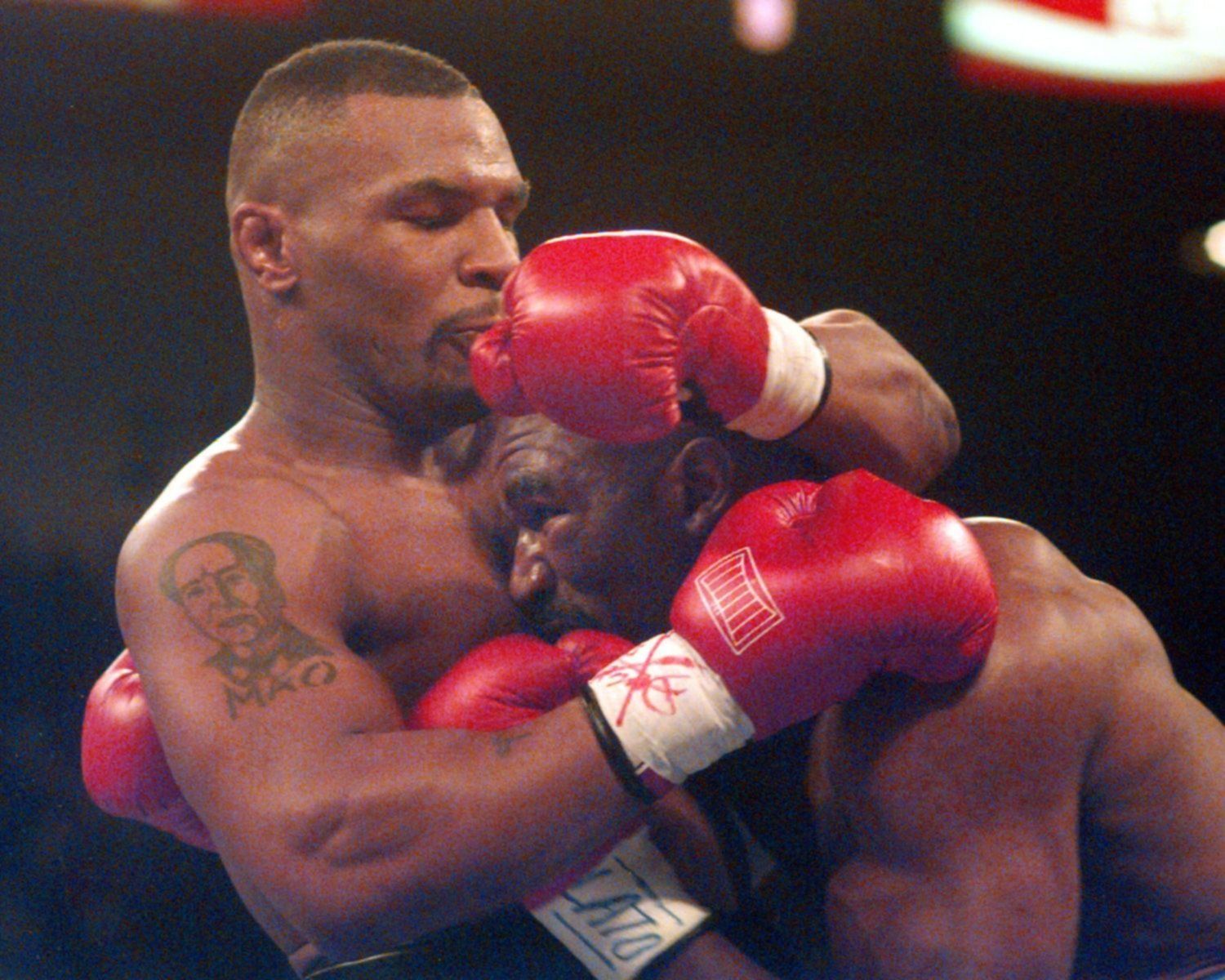 Se cumplen 27 años de la famosa mordida de Mike Tyson a Evander Holyfield