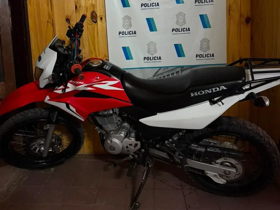 La Honda XR 150 en la que iba el menor quedó a disposición del Juzgado de Faltas.