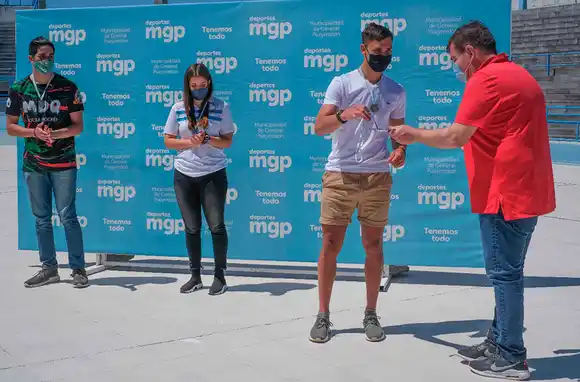 Montenegro reconoció a atletas con la "Medalla al Mérito"