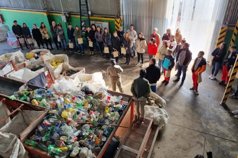 Convocatoria para una visita al Complejo Ambiental