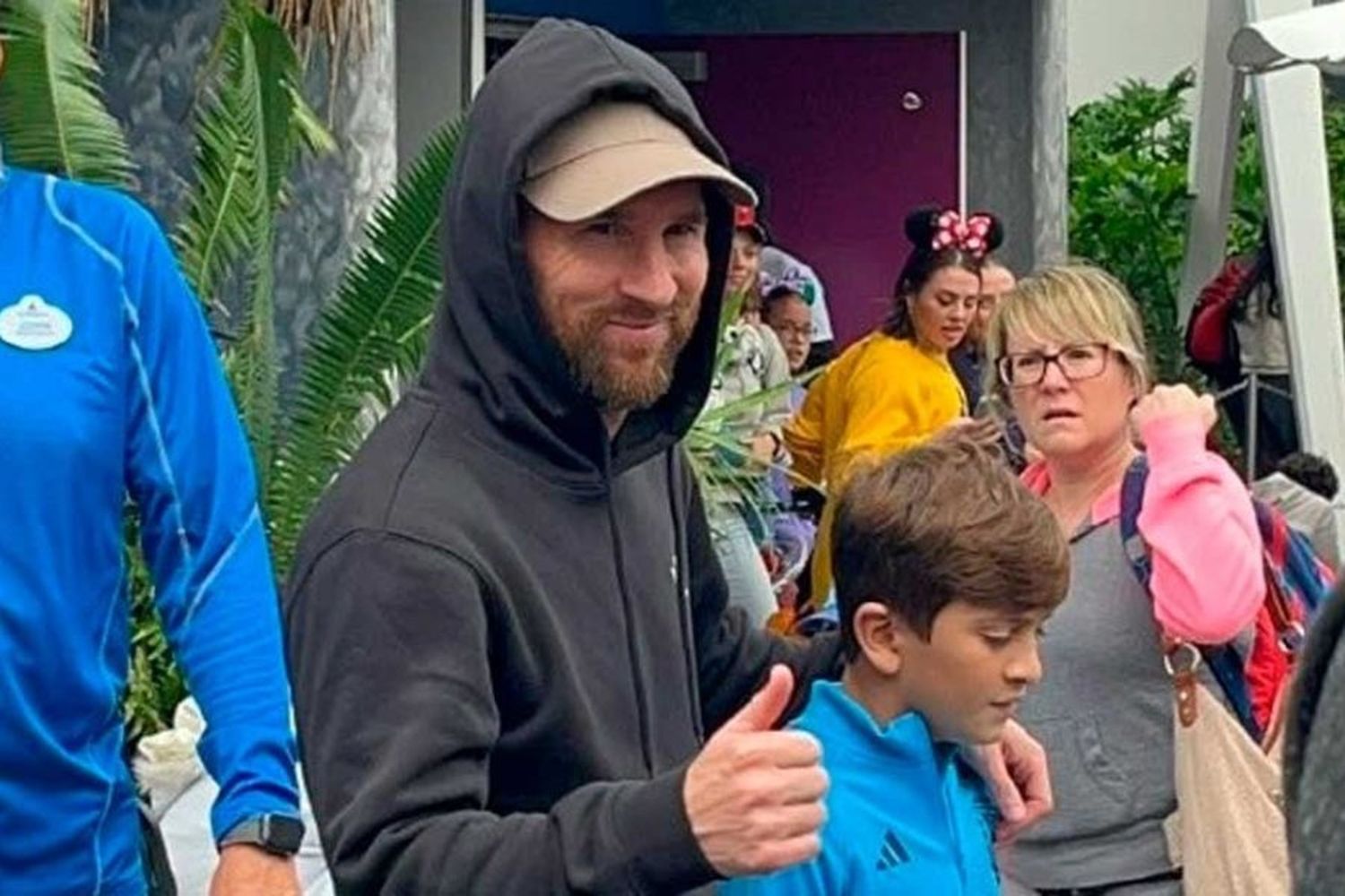 Disney revolucionado por la llegada de Messi y su familia