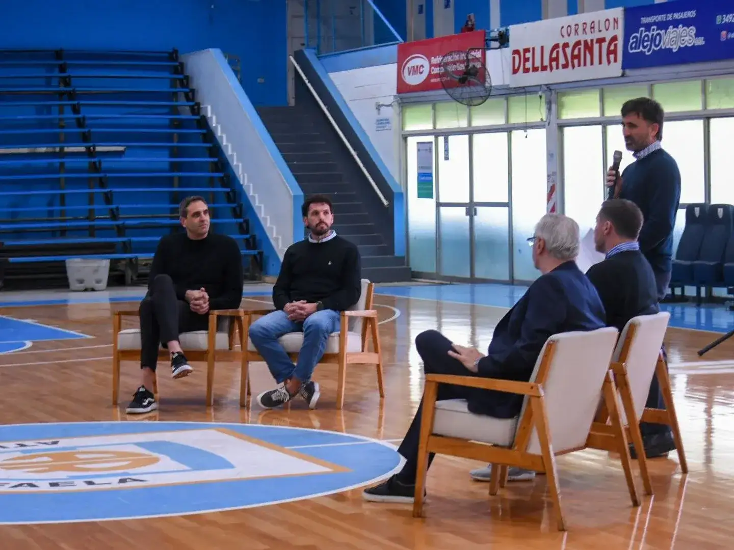“+ Socios + Club”,