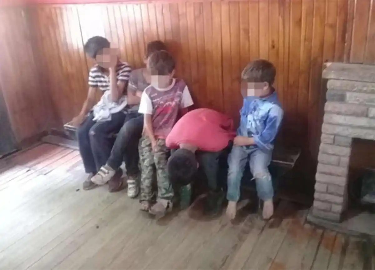 Encontraron a cinco hermanitos abandonados durante días y con hambre en Varela