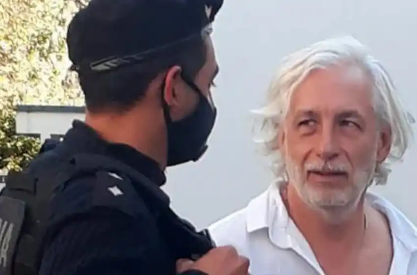 Tras la movilización de los «Médicos por la Verdad», la Policía arrestó a Mariano Arriaga
