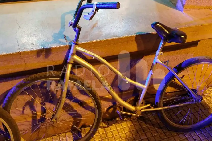 Menores involucrados en robo de una bicicleta e intento de robo de puños de otras bicicletas