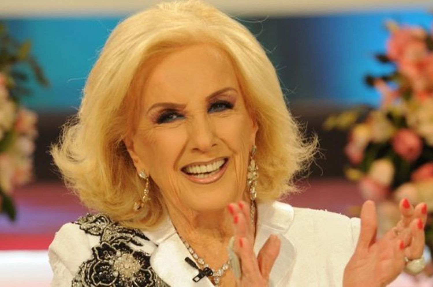 Aseguran que Mirtha Legrand pidió una alta suma de dinero para seguir en El Trece