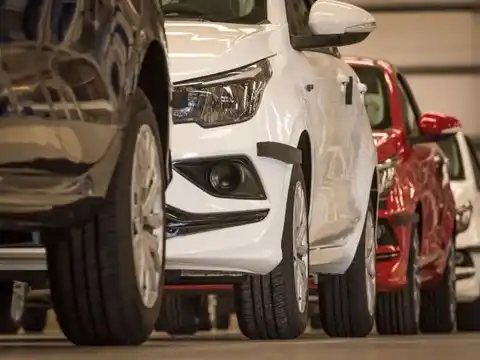 El Gobierno simplifica el patentamiento de vehículos para facilitar la importación particular