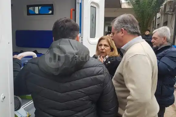 El Hospital Jaime Ferré incorpora una nueva unidad a la flota: “Es nueva tecnología para los traslados”