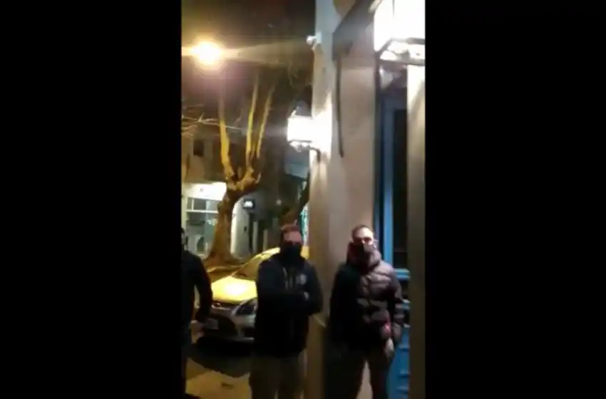 Fuerte cruce con la Policía: gastronómicos insisten con abrir sus locales