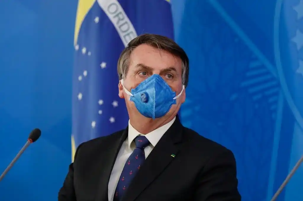 Según Bolsonaro, Brasil está “yendo bien” y es un “ejemplo” contra el coronavirus