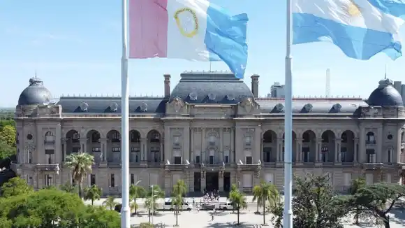 Llegaron $3 mil millones del gobierno central para Santa Fe