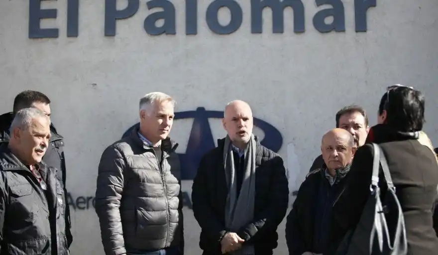 El aeropuerto "El Palomar" de campaña: “Vamos a reabrirlo”, desafió Larreta en su visita a Morón