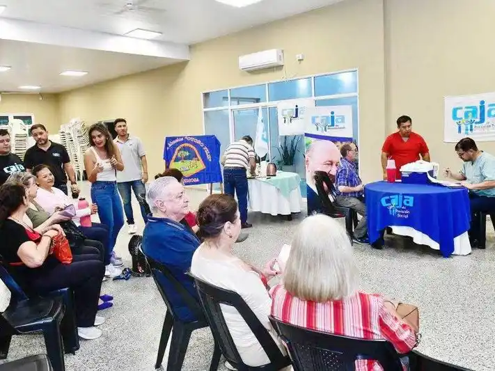 El Gobierno provincial lleva la vacunación a
centros de jubilados, retirados y pensionados