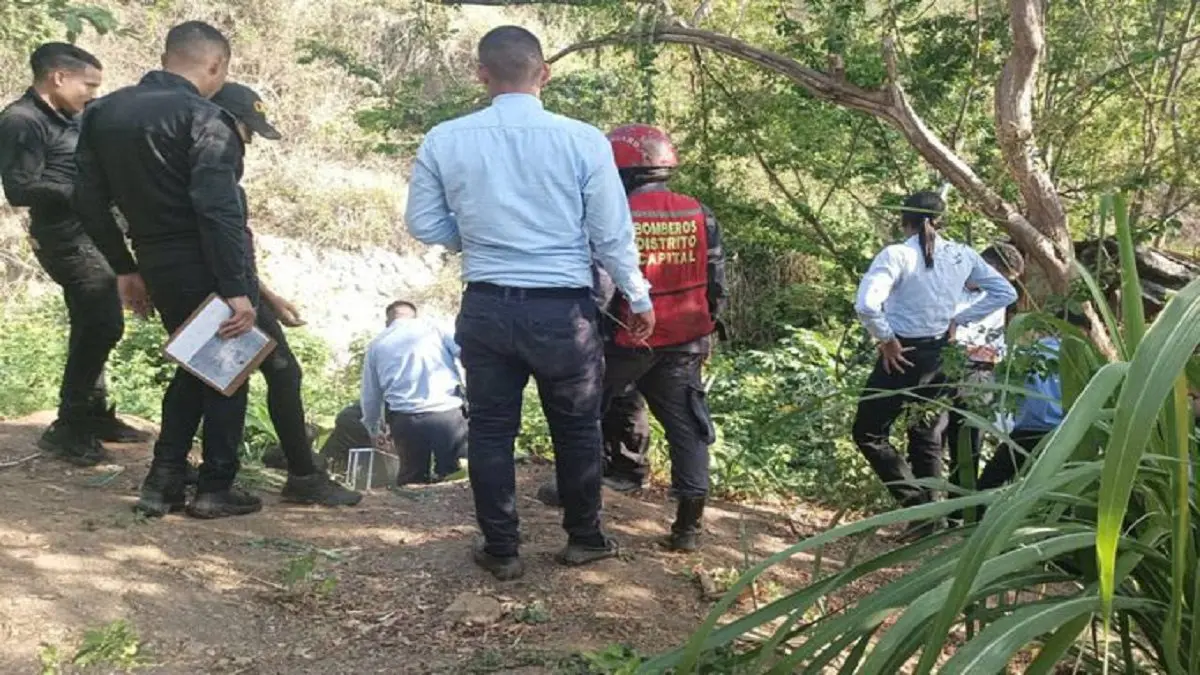 Autoridades tratan de identificar los 2 cuerpos localizados en  zona boscosa de Caracas