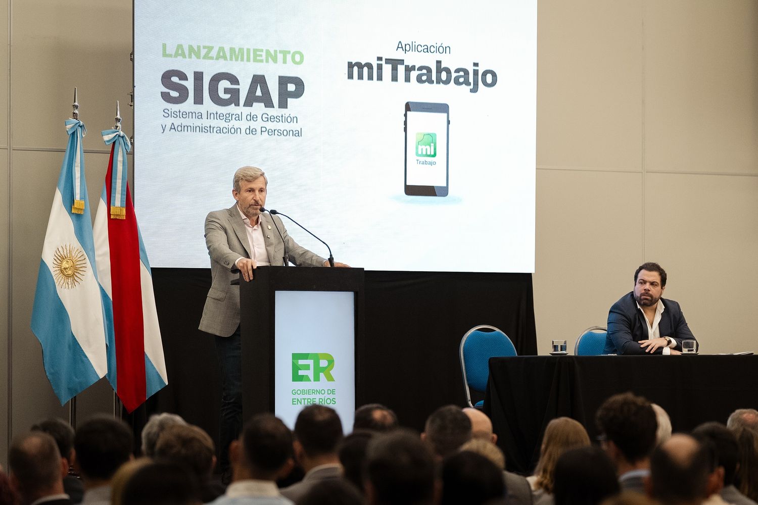 El gobierno presentó la app “Mi Trabajo”, una herramienta digital para modernizar la administración pública