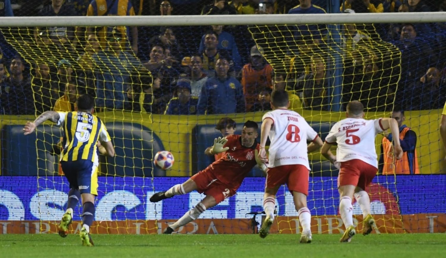 Central lo buscó hasta el final, pero se topó con Andújar: fue 0-0 frente a Estudiantes