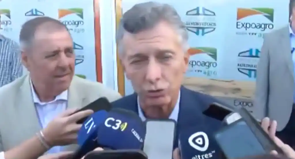 El ex presidente Mauricio Macri en diálogo con los medios en Expoagro (Captura X)