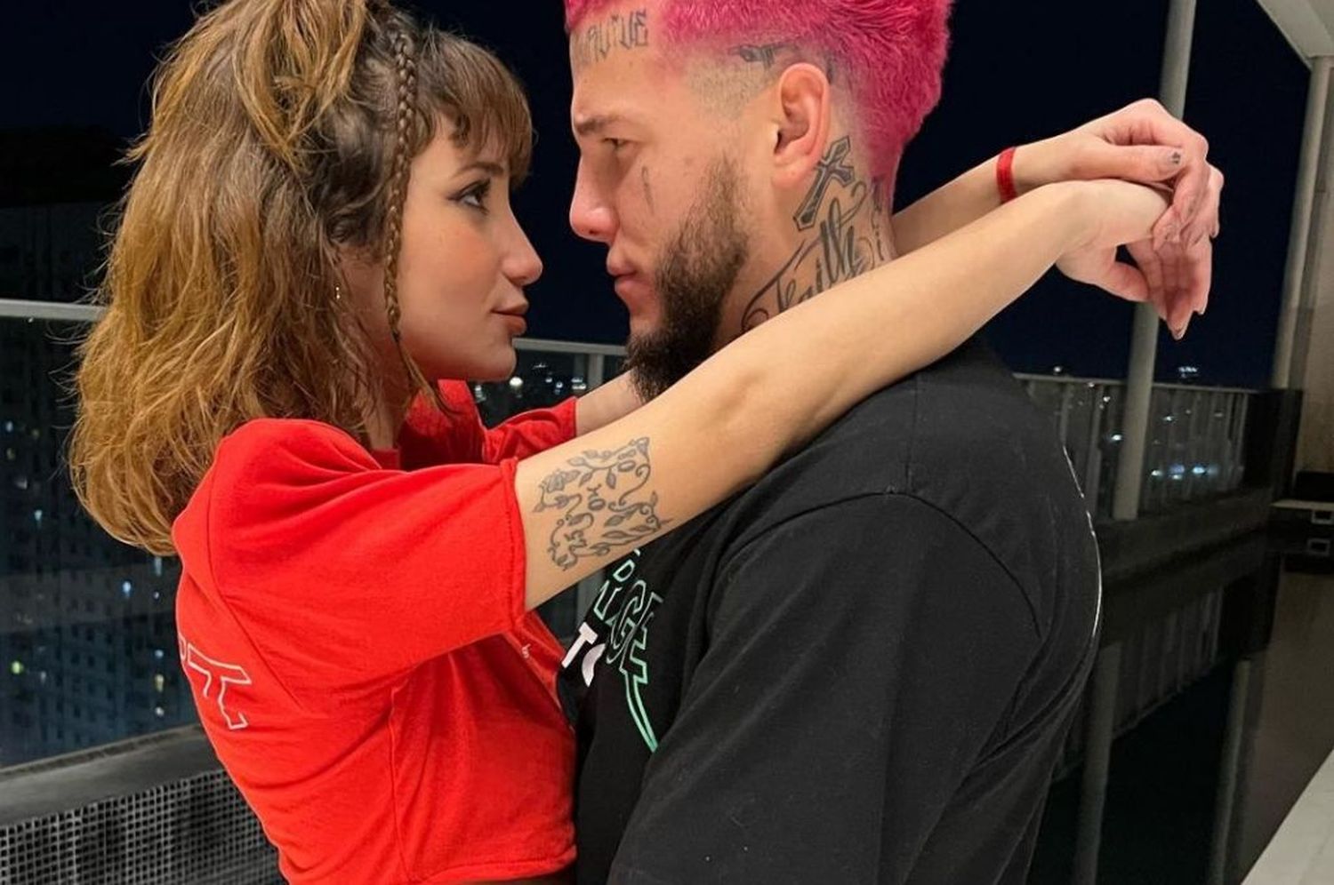 Alex Caniggia y Melody Luz enfrentan rumores de embarazo