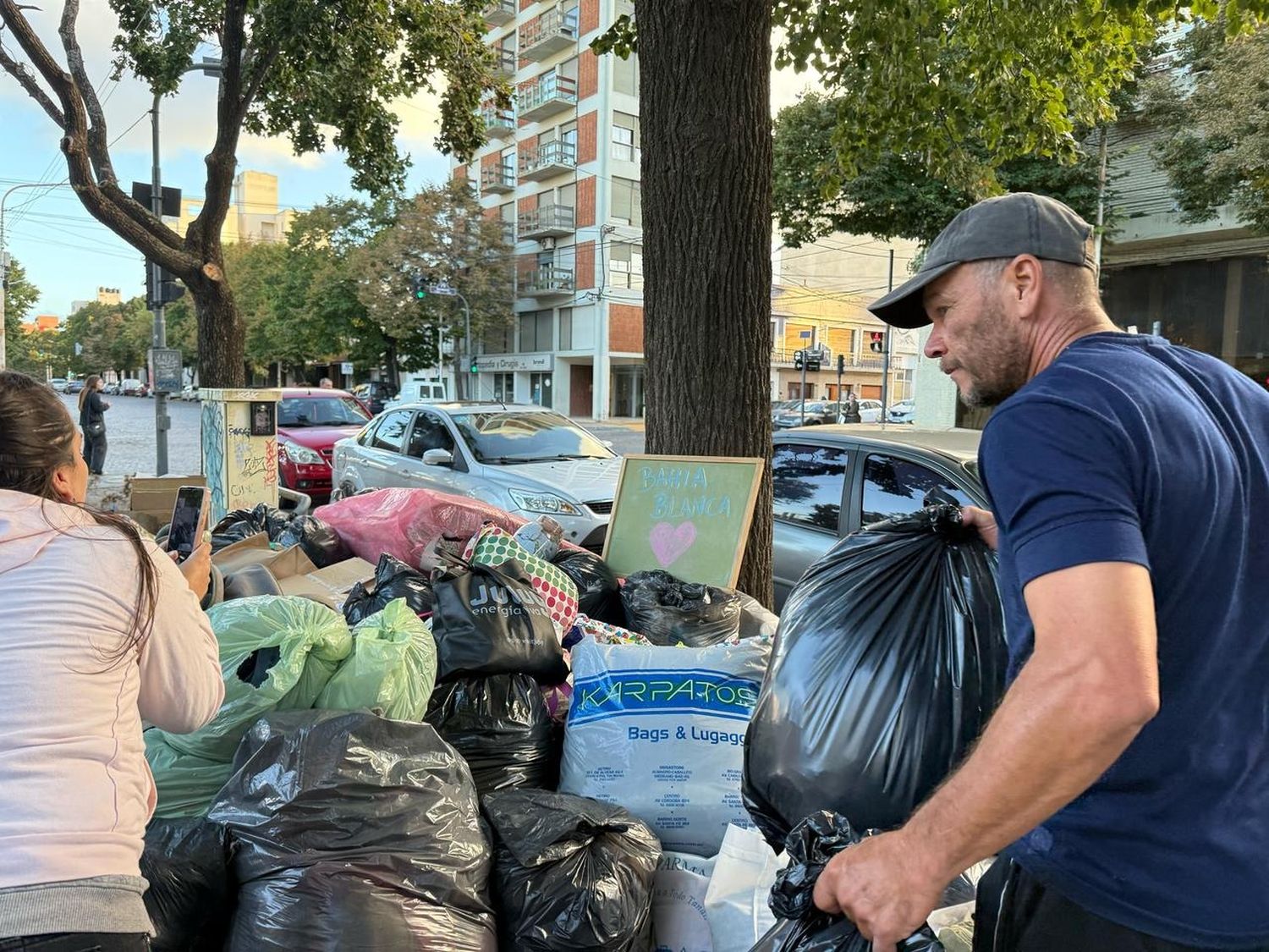 Bahienses viviendo en Tandil organizan una colecta para ayudar a los afectados por el temporal