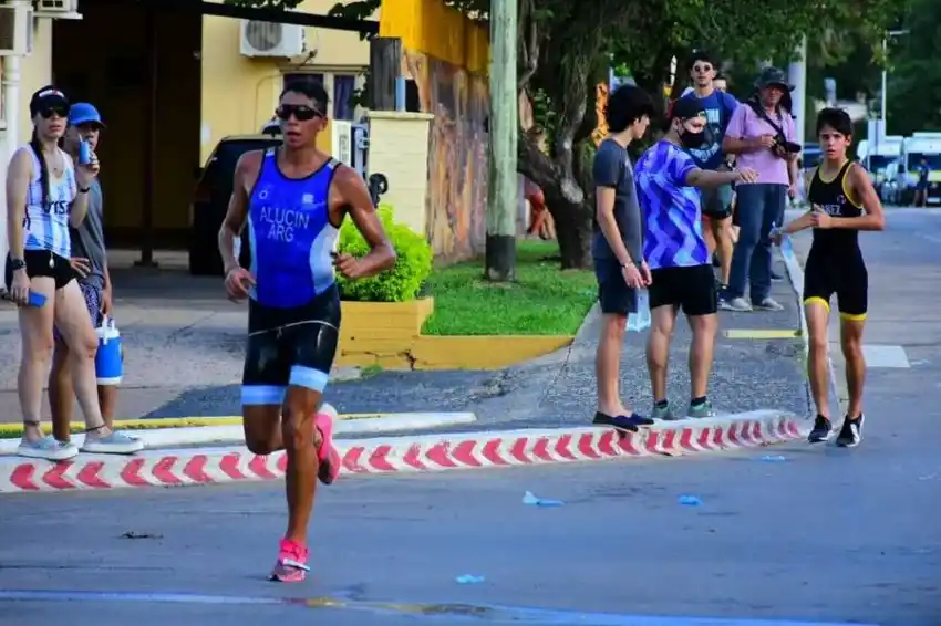 Ibrahim Alucín y Estefanía Díaz, campeones en su tierra