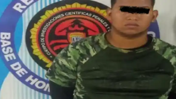 A MACHETAZOS un joven mata a su padre en el estado Bolívar