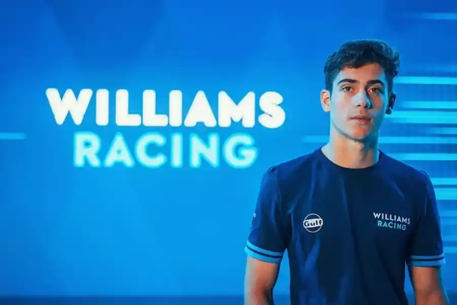 Williams presentó su auto 2023 con el argentino Franco Colapinto