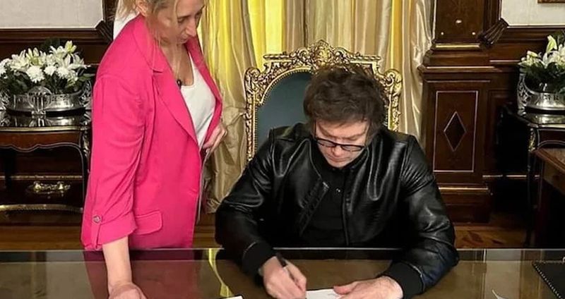 Denunciaron a Javier Milei tras el veto por la reforma de la movilidad jubilatoria