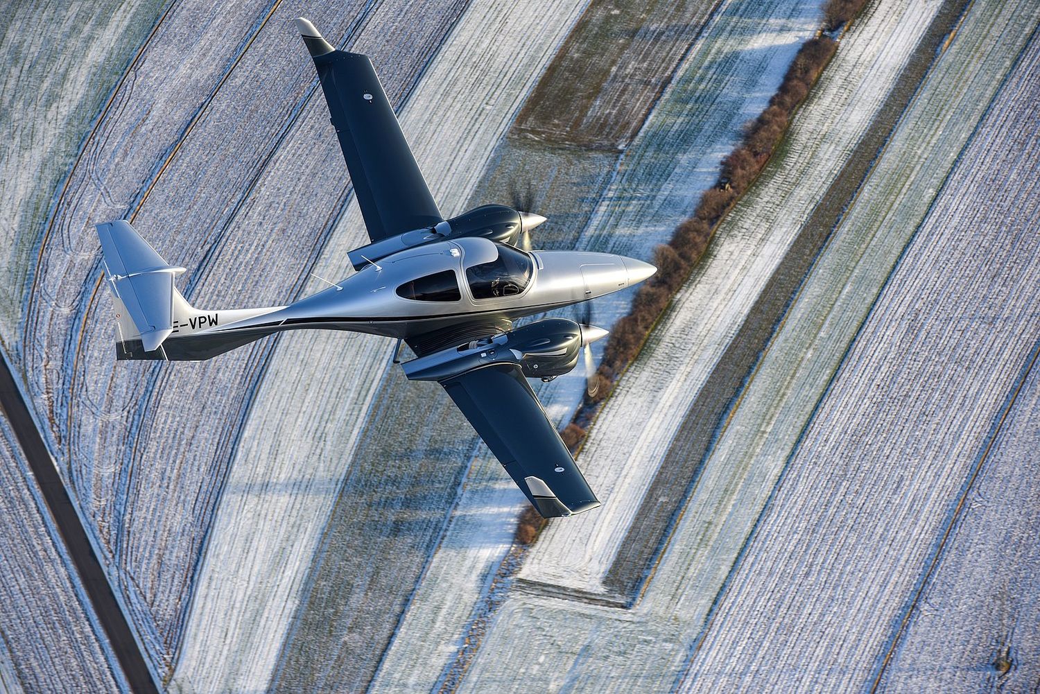 United Aviate Academy adquiere a Diamond 5 bimotores DA42-VI