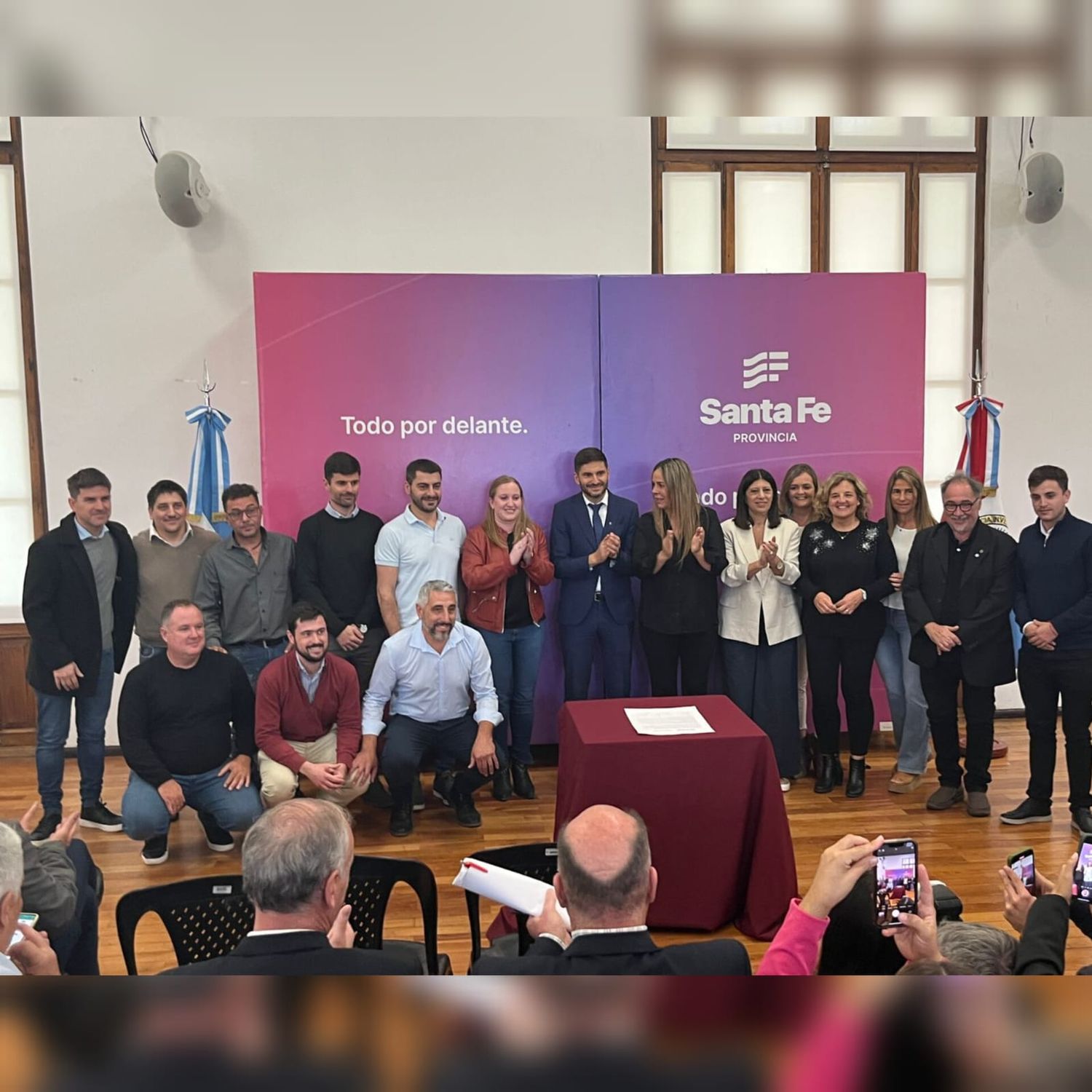Chiarella firma de convenio en Rosario - 1