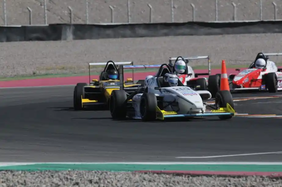 Tiago Pernía fue séptimo en San Juan.