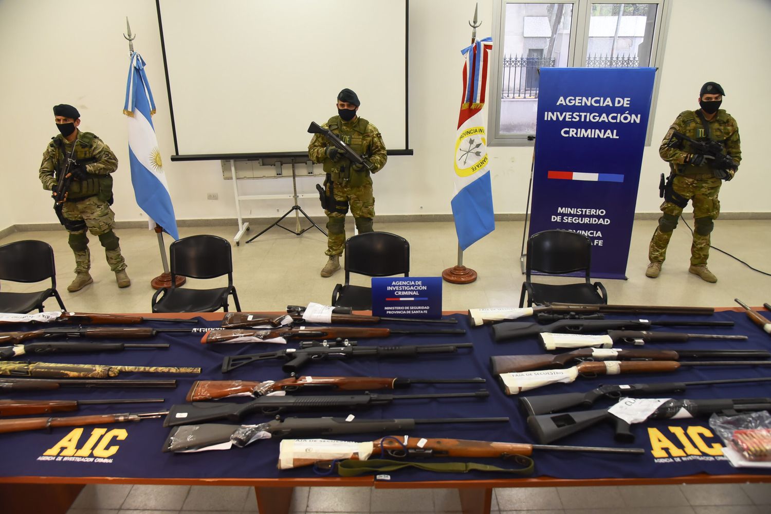 Secuestraron $98 millones y más de mil armas en 2021