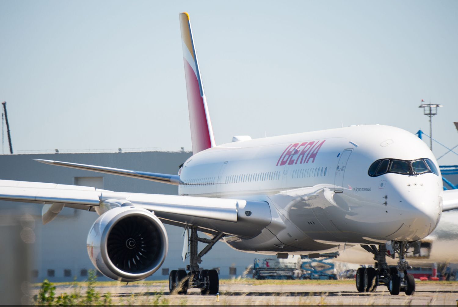 Iberia presentó el nuevo interior de sus Airbus A350