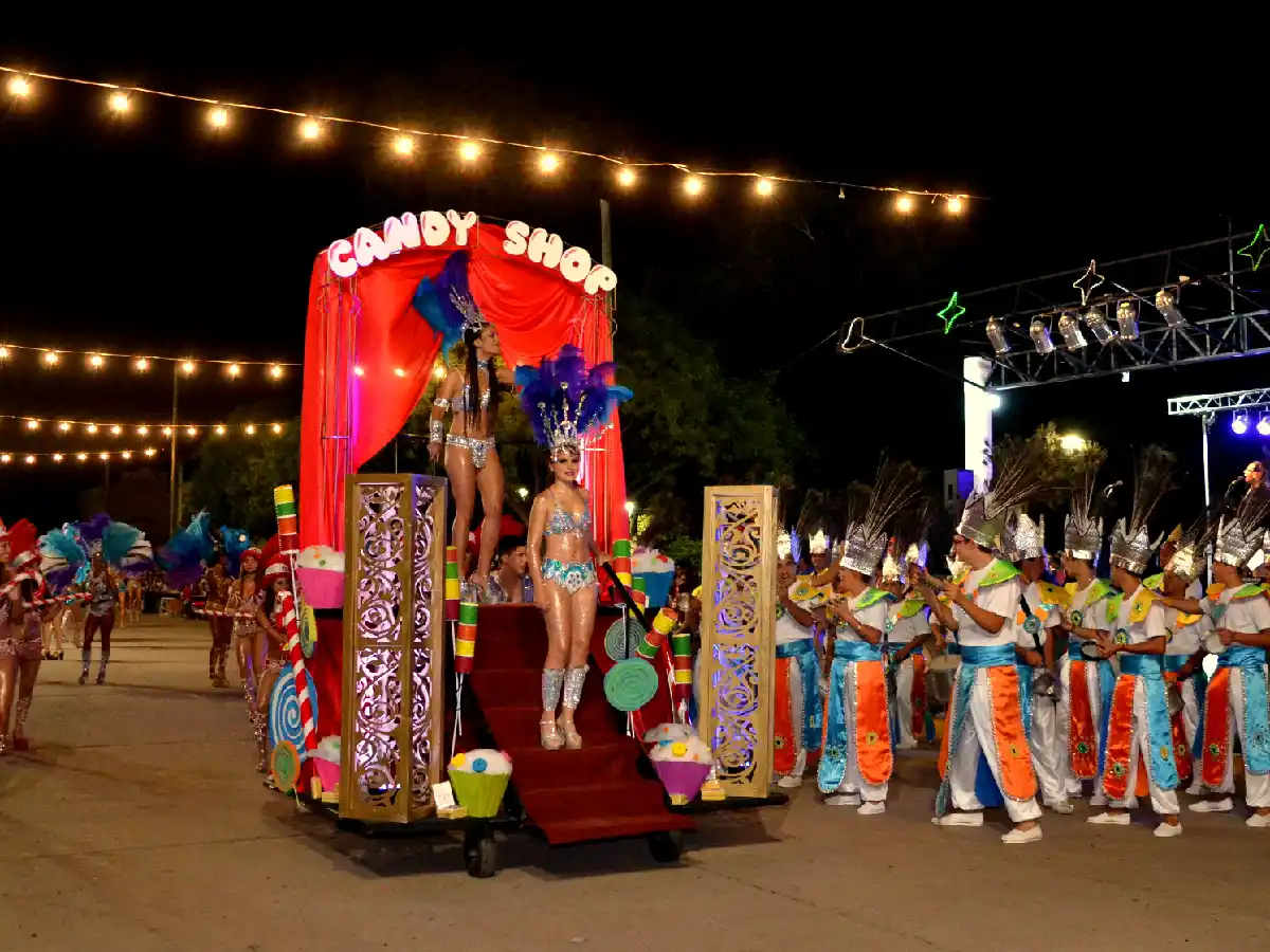 La Francia abre febrero con los “Carnavalazos”    