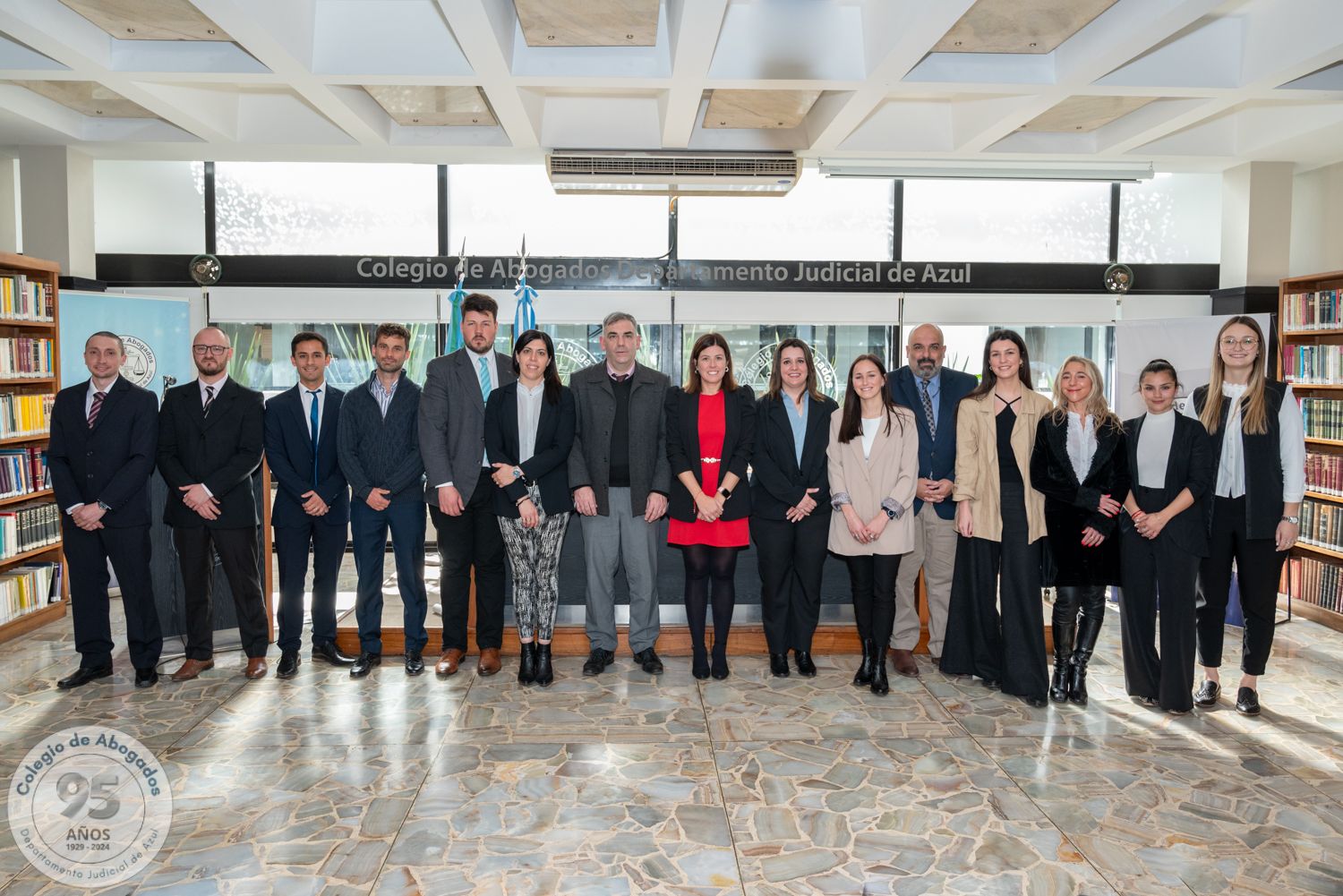 Los flamante matriculados del Colegio de Abogados de Azul.