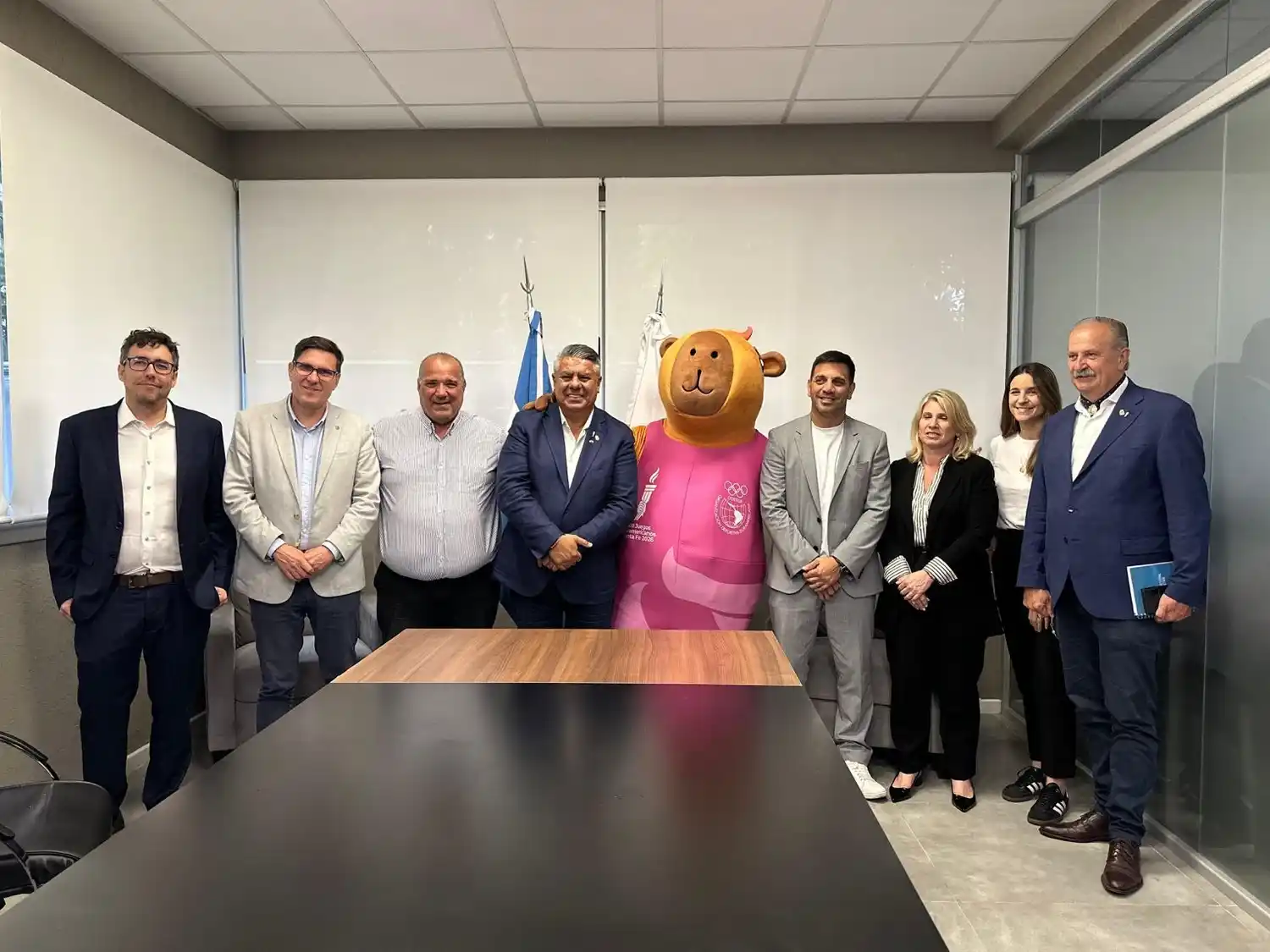 Santa Fe y la AFA firmaron un convenio para promocionar los Juegos Suramericanos 2026