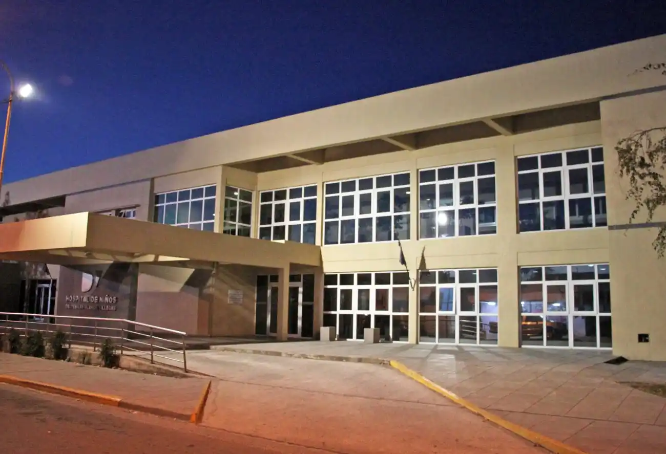 La familia de un menor internado por Covid-19 desmintió que presente dificultades 