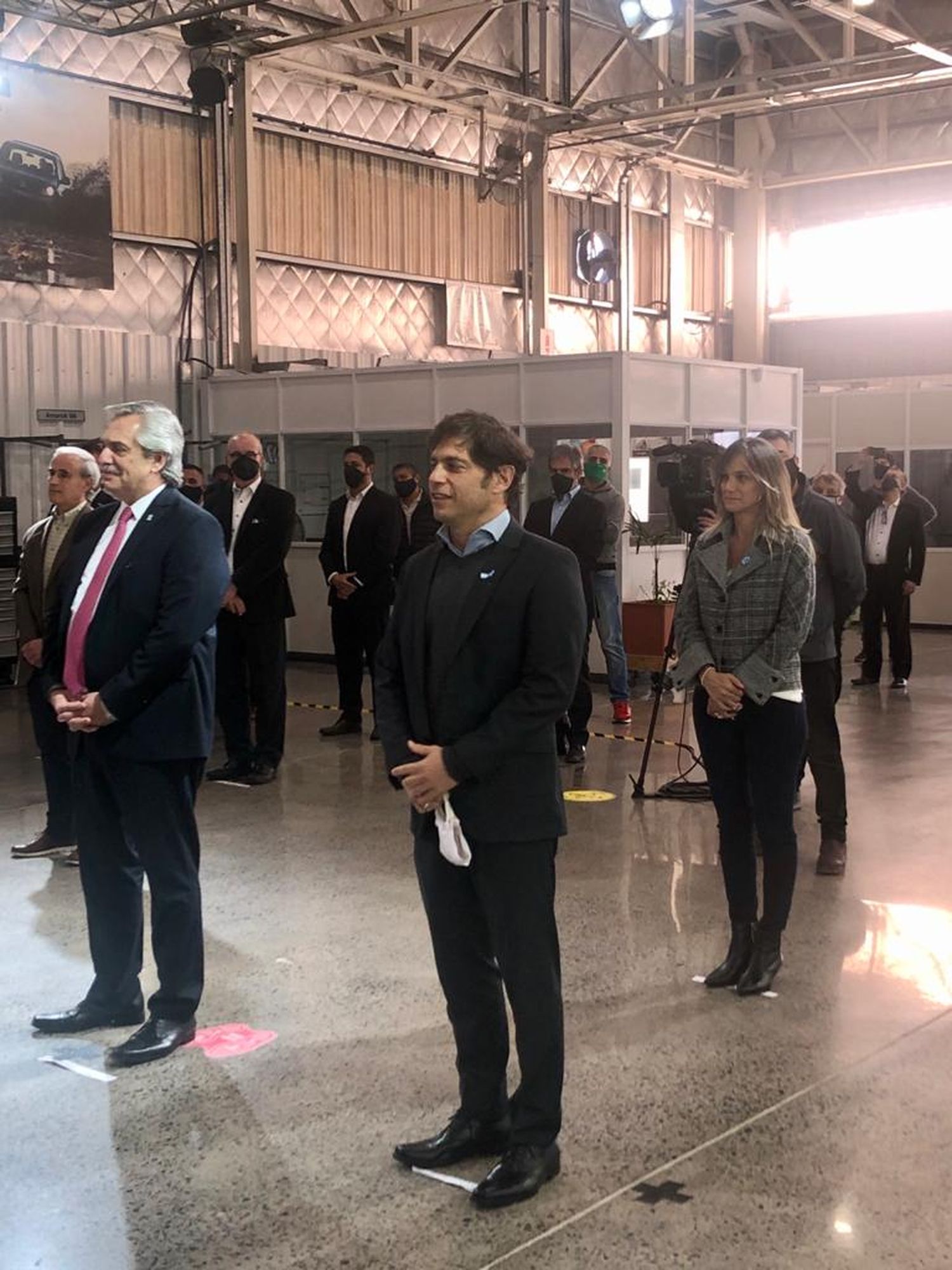 Kicillof en la reapertura de Volkswagen en Tigre: "Volver a la normalidad es un sueño, un suicidio colectivo"