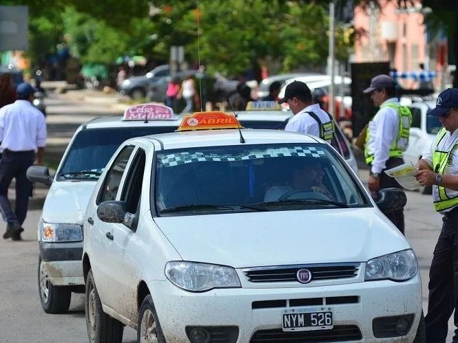 Extienden la autorización para circular a
remises con hasta 15 años de antigüedad