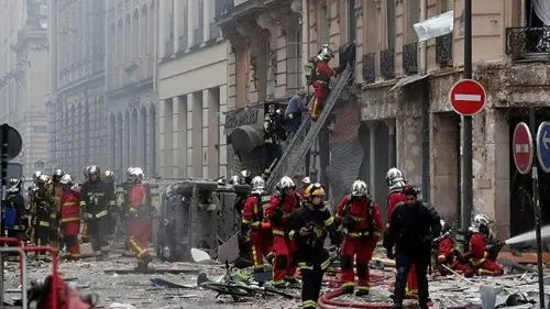 Al menos tres muertos tras una explosión en París